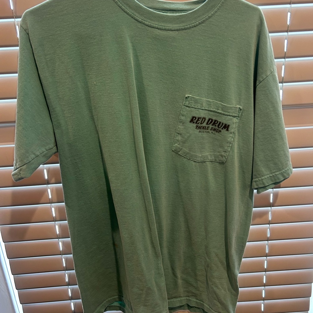 Baggy vintage fishing skater tee red drum T-shirt